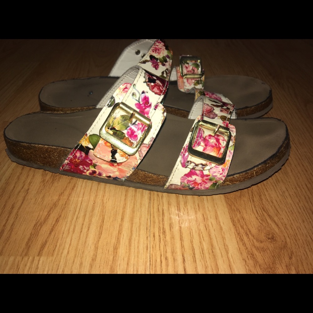 (Like Birkenstocks) floral sandals